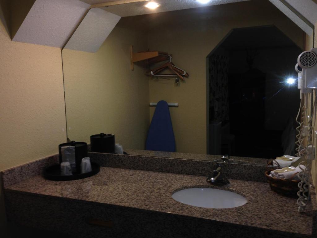 Americas Best Value Inn נורת' פורט חדר תמונה