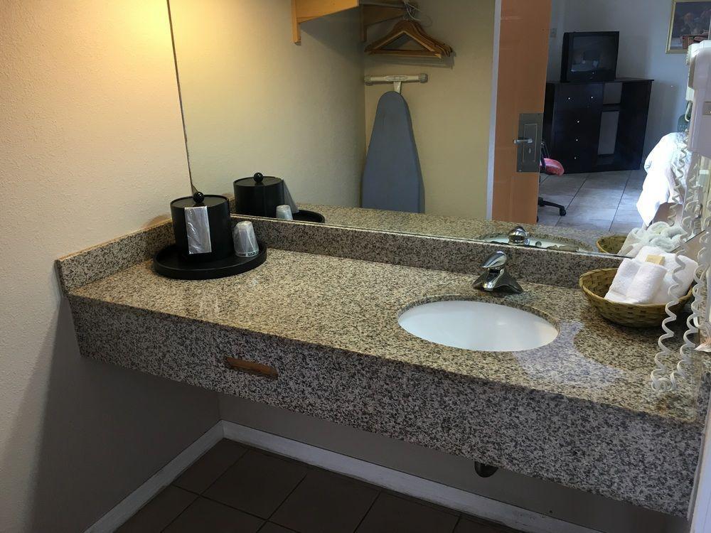 Americas Best Value Inn נורת' פורט מראה חיצוני תמונה